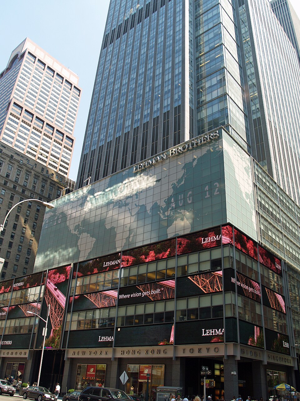 The Lehman Brothers headquarters in New York, emblem of the 2008 collapse.