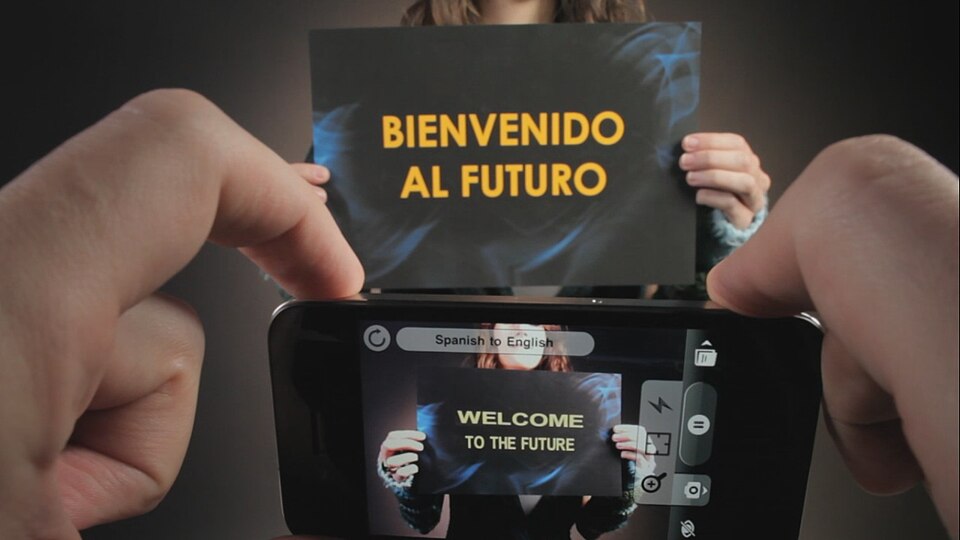 A computer interface translating text between languages.